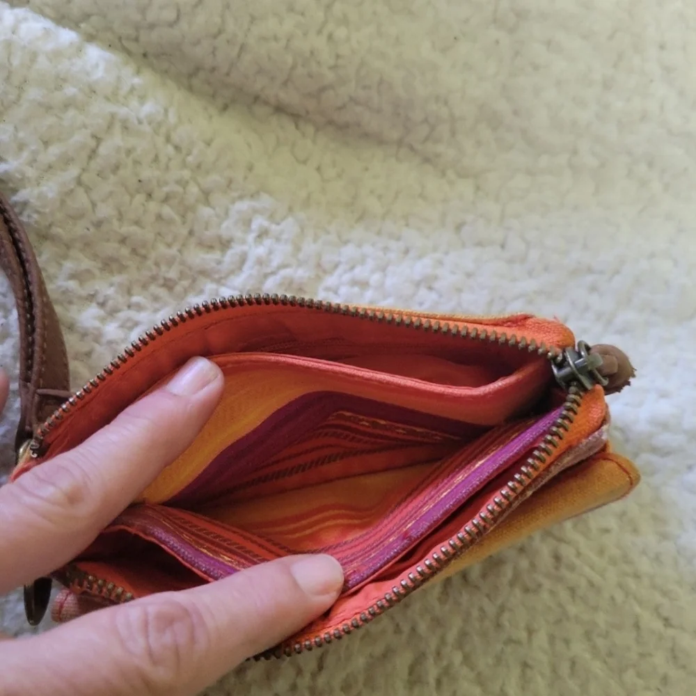 Wristlet - Picture 6 of 7